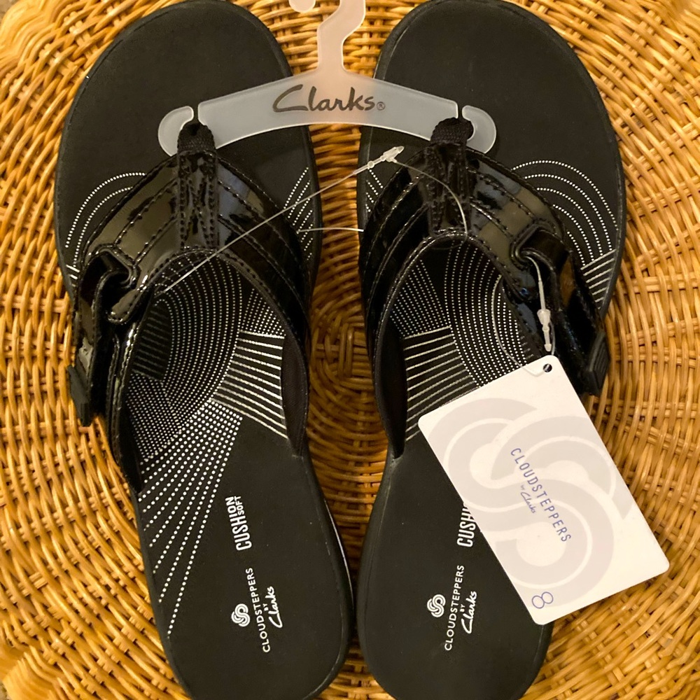 Clarks+Cloudsteppers+Patent+Flip Flops